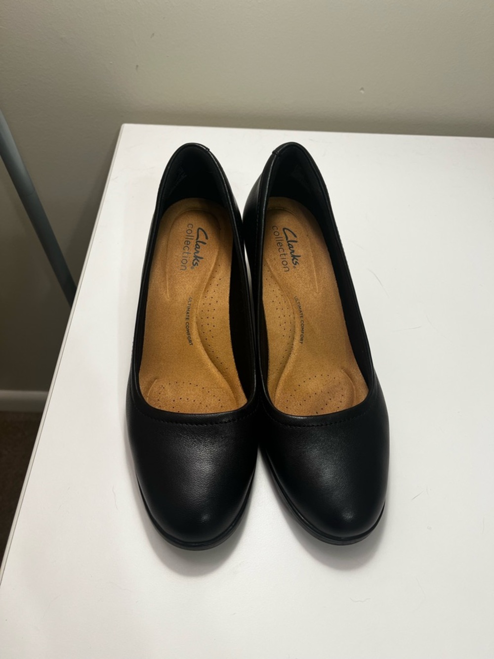 Clarks Collection women’s size 8 leather comfort pumps - Picture 6 of 9